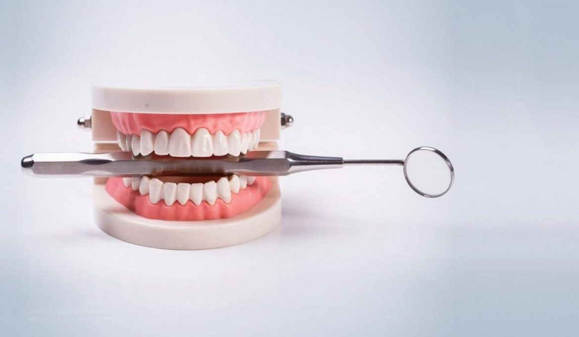 ظروف یکبار مصرف دندانپزشکی که موسیقی پخش می کنند