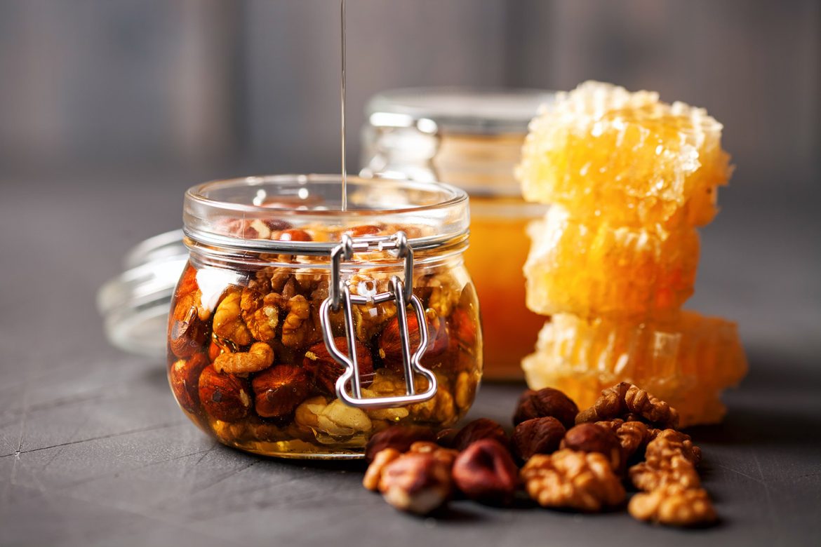 استفاده از عسل طبیعی زنجبیل برای درمان افسردگی کودکان زیر 7 سال
